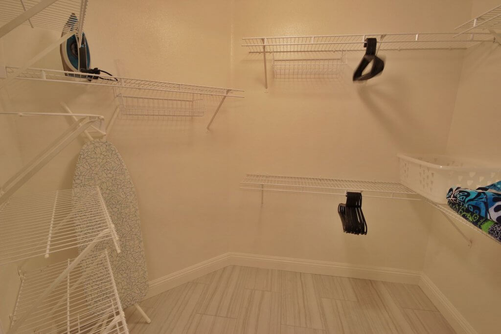 1-bedroom condo furnished