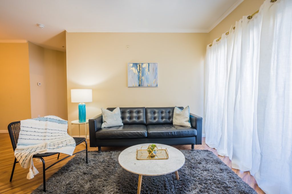 Avalon Villa – Livingroom – 702Housing