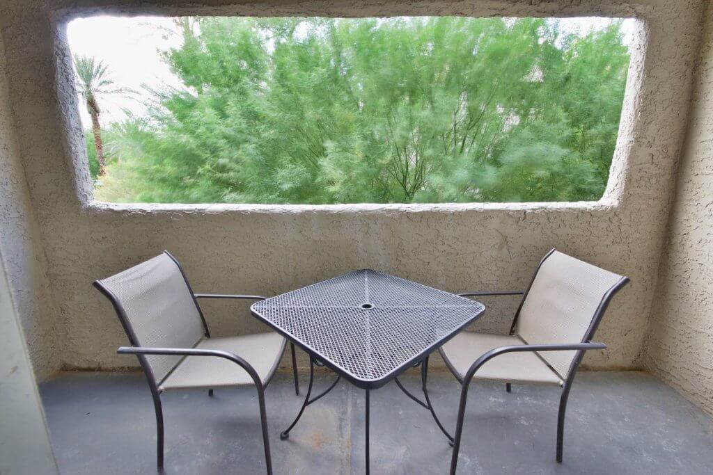 furnished-apartment-las-vegas-702-housing-flamingo-palms-tahitian-villa-patio