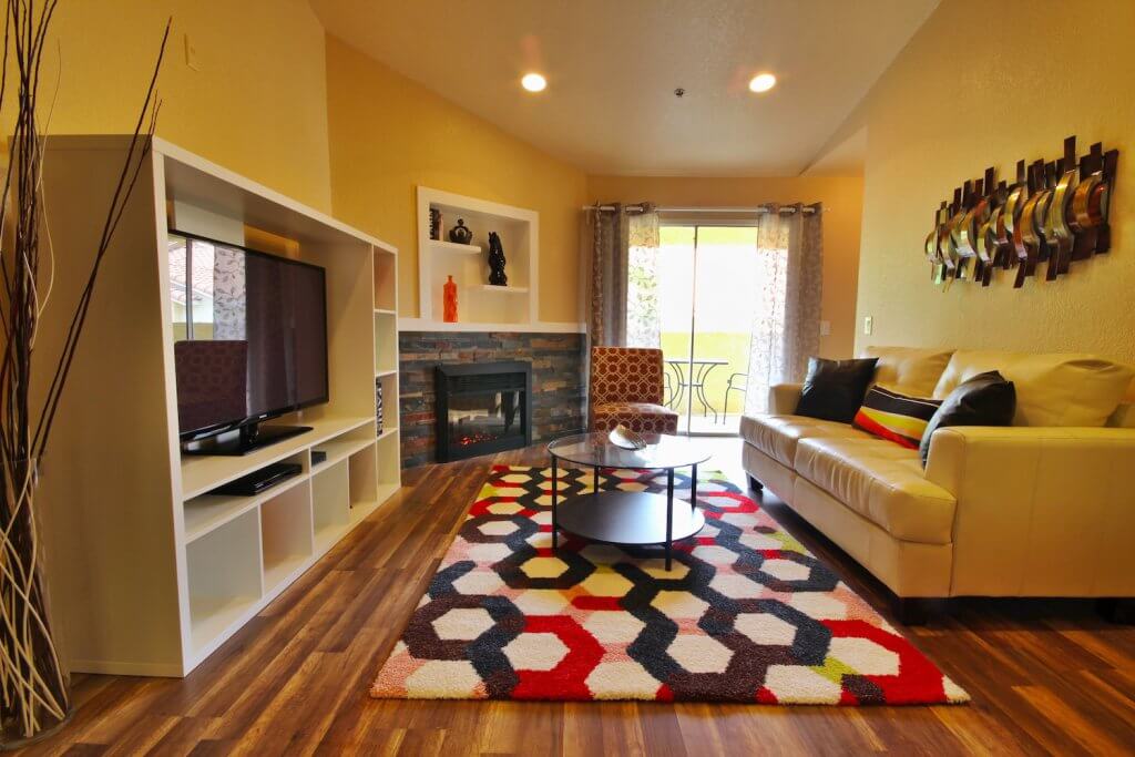 HDRtist HDR – http://www.ohanaware.com/hdrtist/