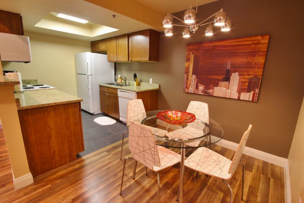 HDRtist HDR – http://www.ohanaware.com/hdrtist/