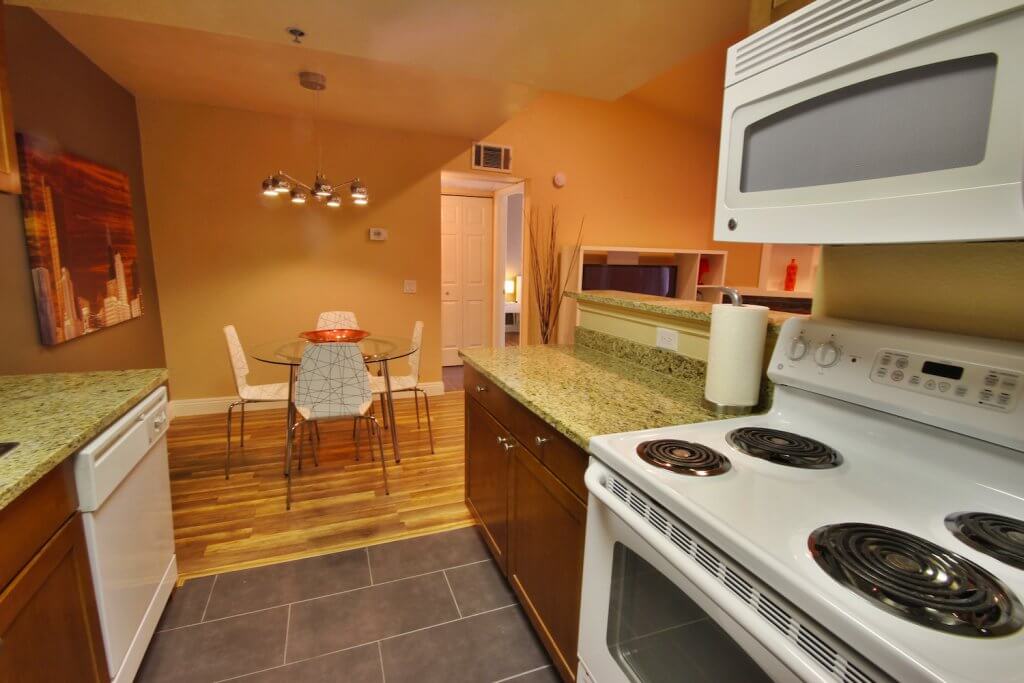 HDRtist HDR – http://www.ohanaware.com/hdrtist/