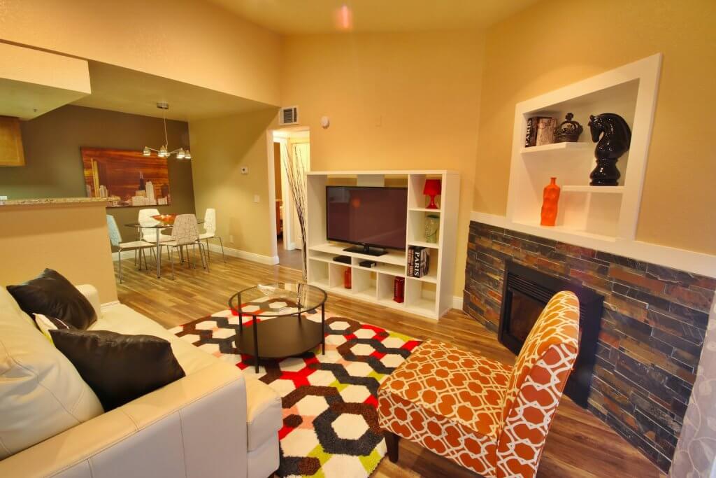 HDRtist HDR – http://www.ohanaware.com/hdrtist/