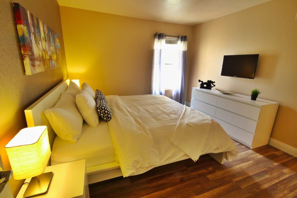 HDRtist HDR – http://www.ohanaware.com/hdrtist/