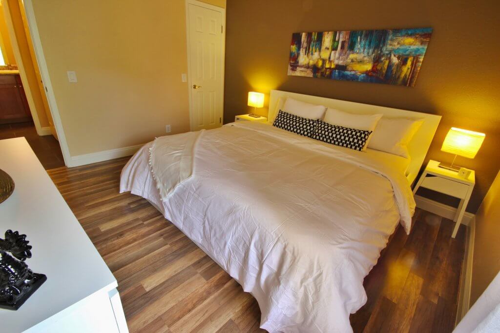 HDRtist HDR – http://www.ohanaware.com/hdrtist/