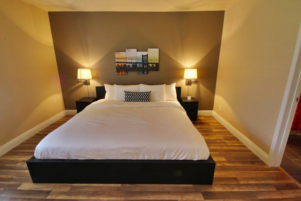 HDRtist HDR – http://www.ohanaware.com/hdrtist/