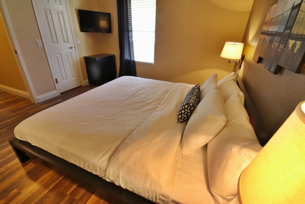 HDRtist HDR – http://www.ohanaware.com/hdrtist/