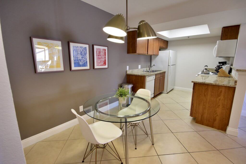 IMG_3410,-IMG_3411,-IMG_3412-compressor