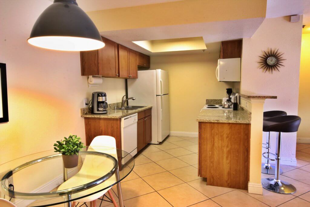 HDRtist HDR – http://www.ohanaware.com/hdrtist/