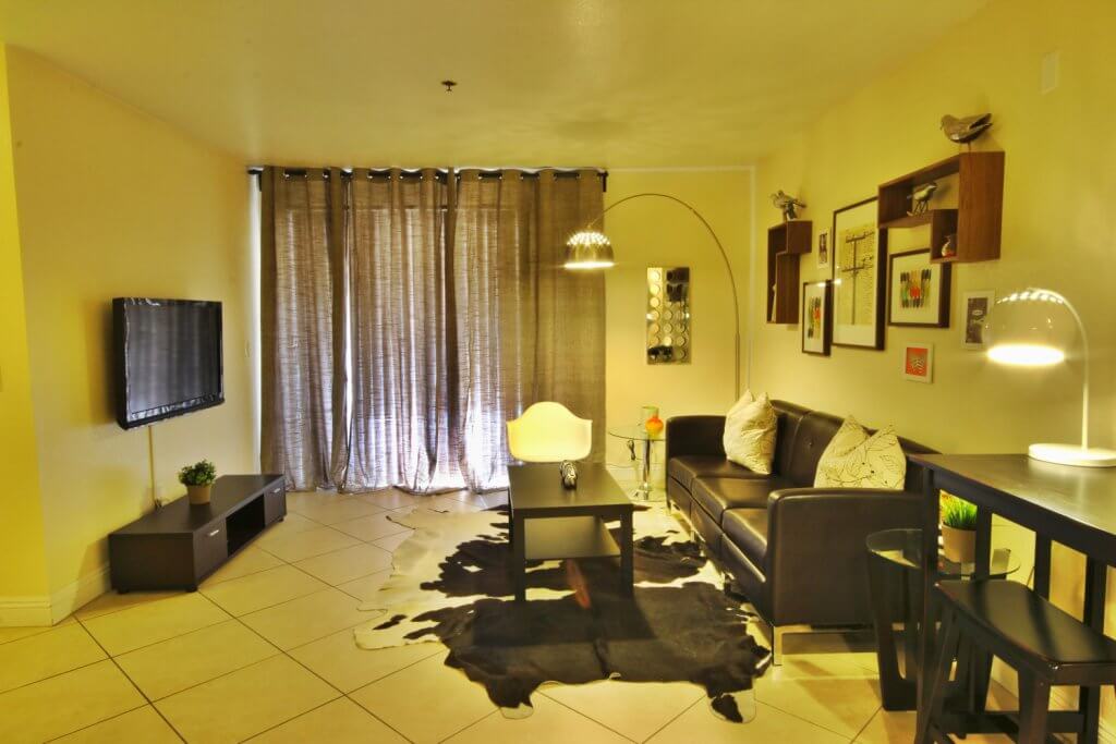 HDRtist HDR – http://www.ohanaware.com/hdrtist/