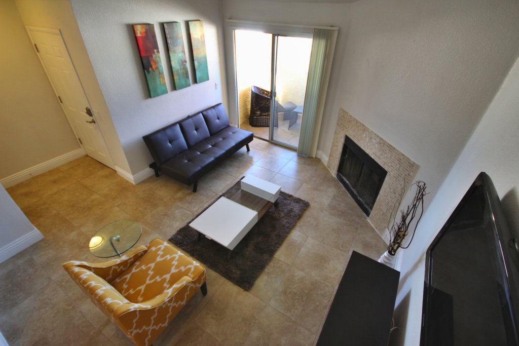 HDRtist HDR – http://www.ohanaware.com/hdrtist/