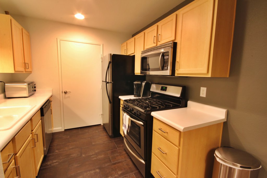 corporate-suites-henderson-horizons-spectrum-kitchen