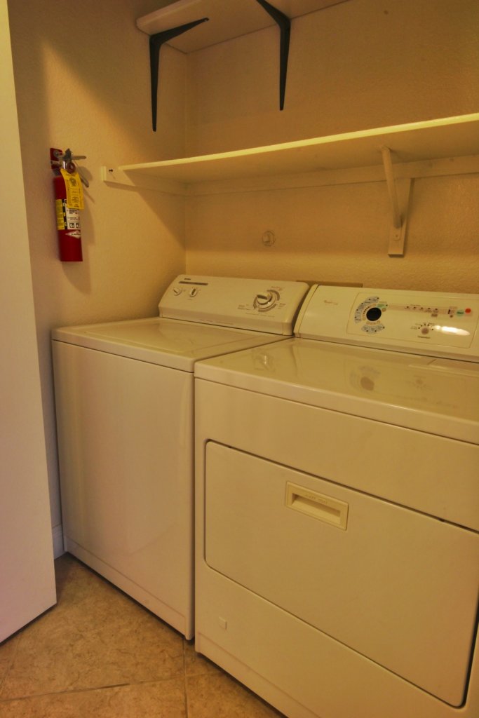 short-term-rentals-henderson-702-housing-hillpointe-laundry-and-dryer