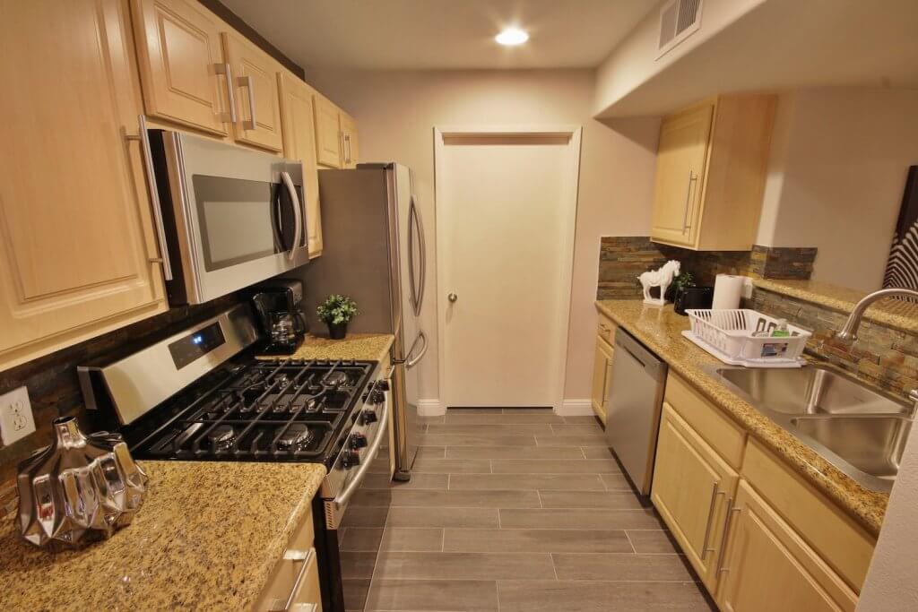 IMG_9847,-IMG_9848,-IMG_9849-compressor