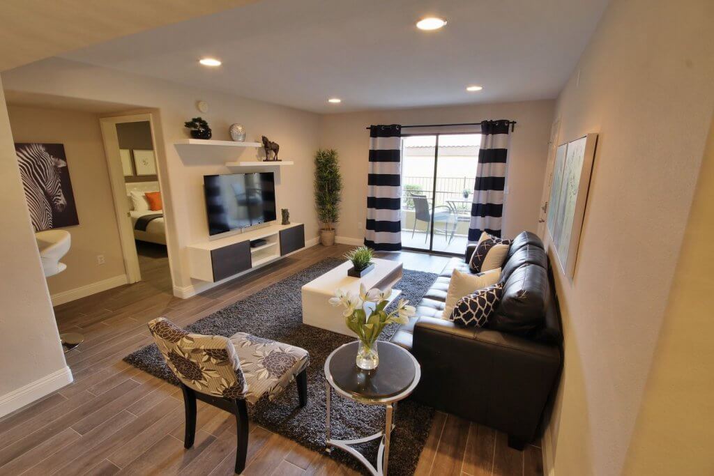 IMG_9889,-IMG_9890,-IMG_9891-compressor