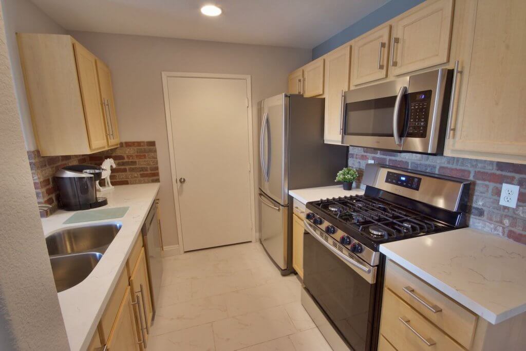 IMG_0404,-IMG_0405,-IMG_0406-compressor