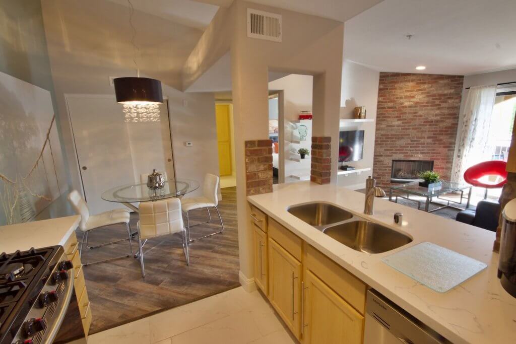 IMG_0410,-IMG_0411-compressor