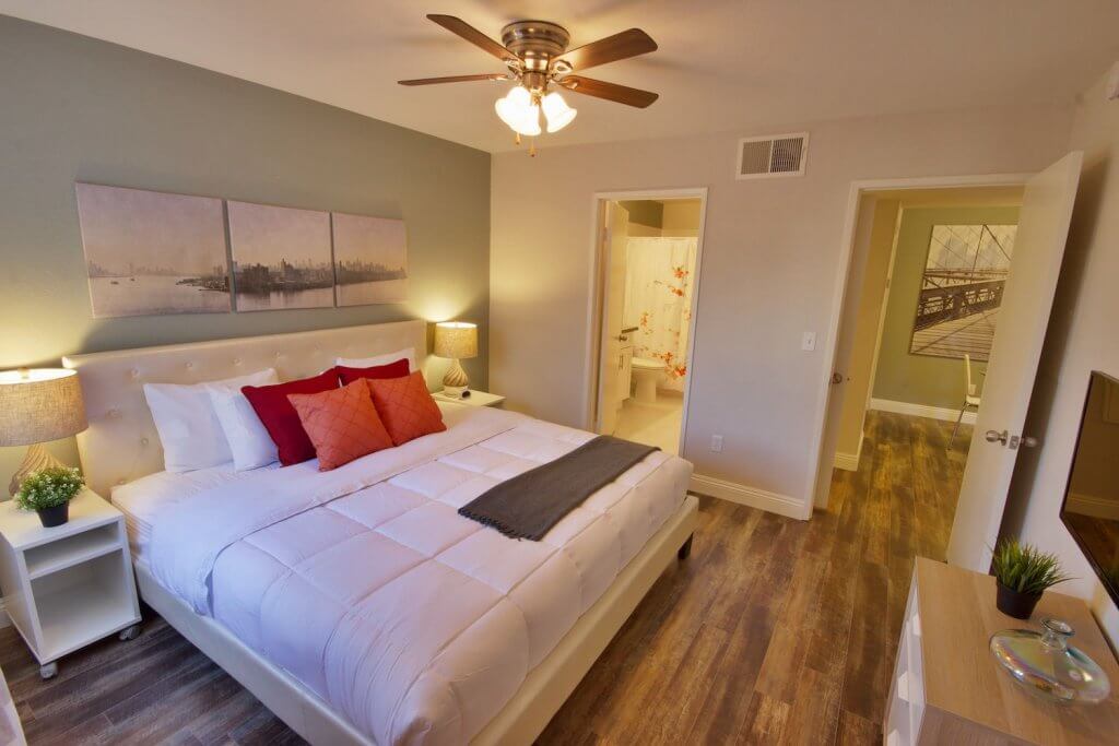 IMG_0550,-IMG_0551,-IMG_0552-compressor