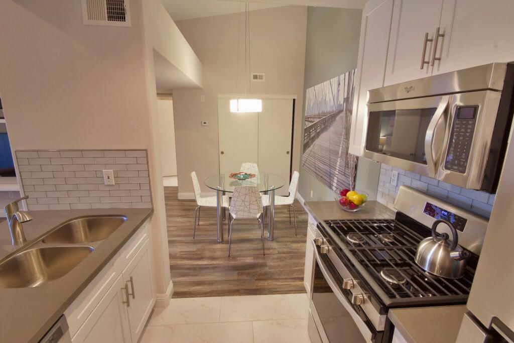 IMG_0562,-IMG_0563,-IMG_0564-compressor