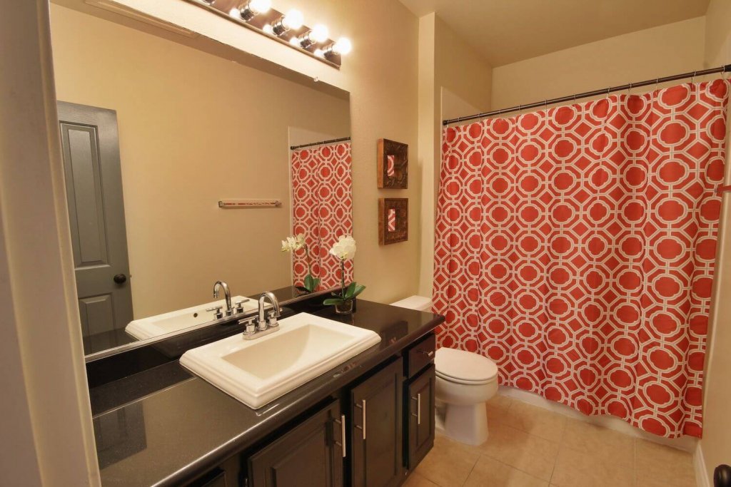 month-to-month rentals henderson – hilltop – bathroom 1