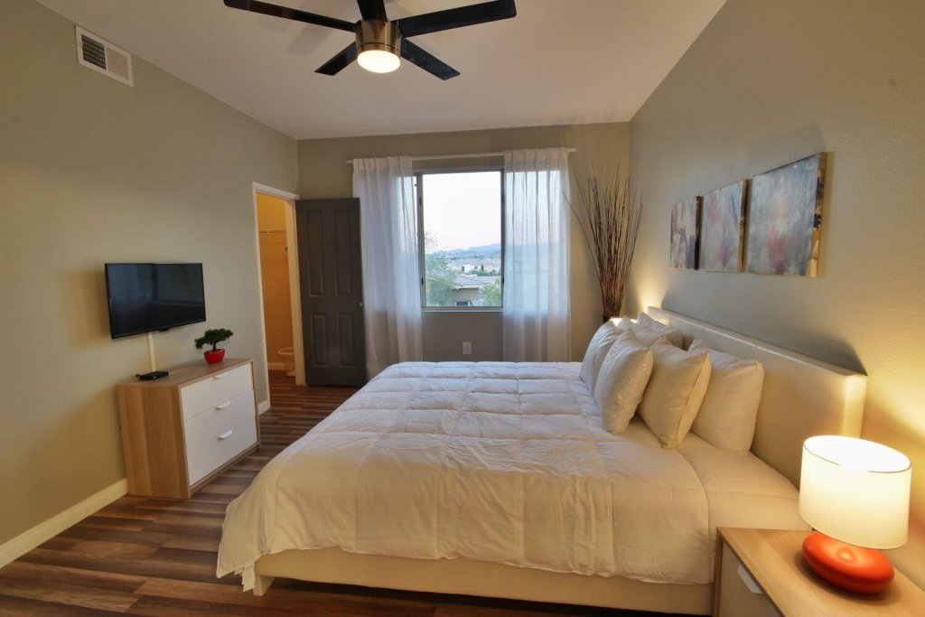 month-to-month rentals henderson – hilltop – bedroom 1