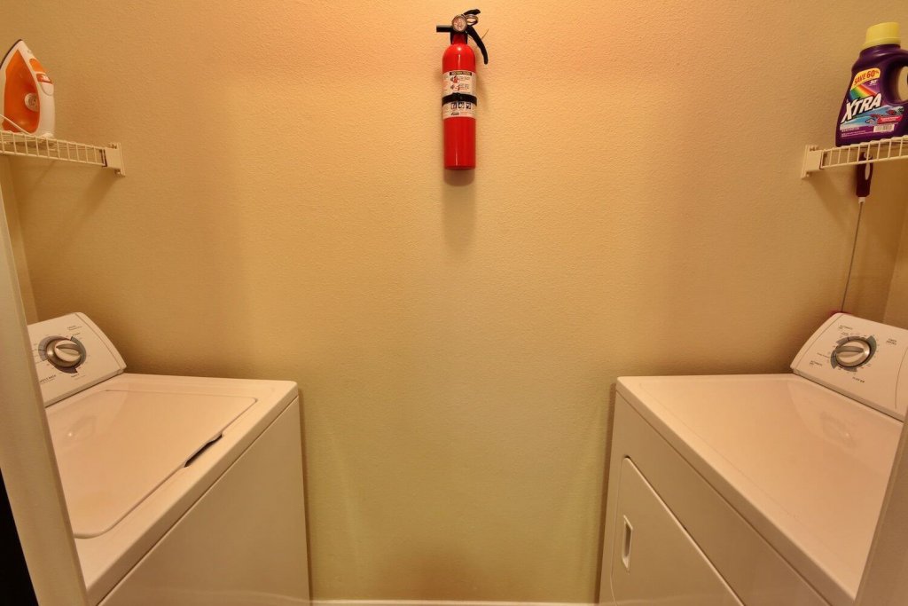 month-to-month rentals henderson – hilltop – laundry in unit