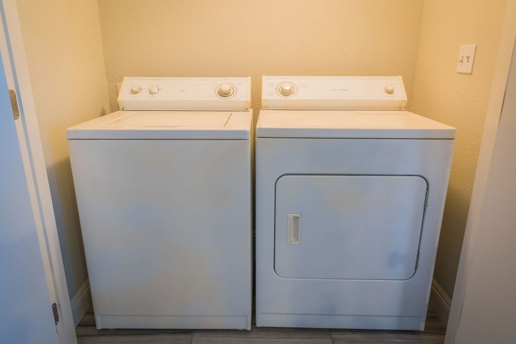 Stella – Laundry – 702Housing