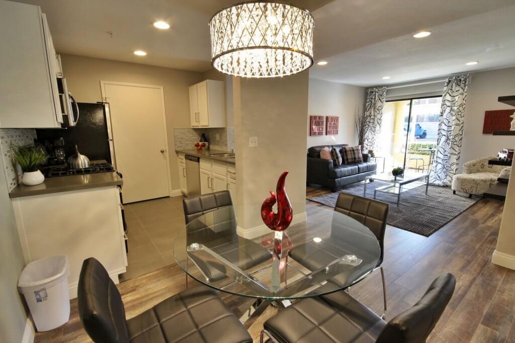 IMG_2420,-IMG_2421,-IMG_2422-compressor