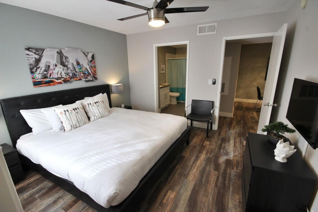 IMG_2462,-IMG_2463,-IMG_2464-compressor