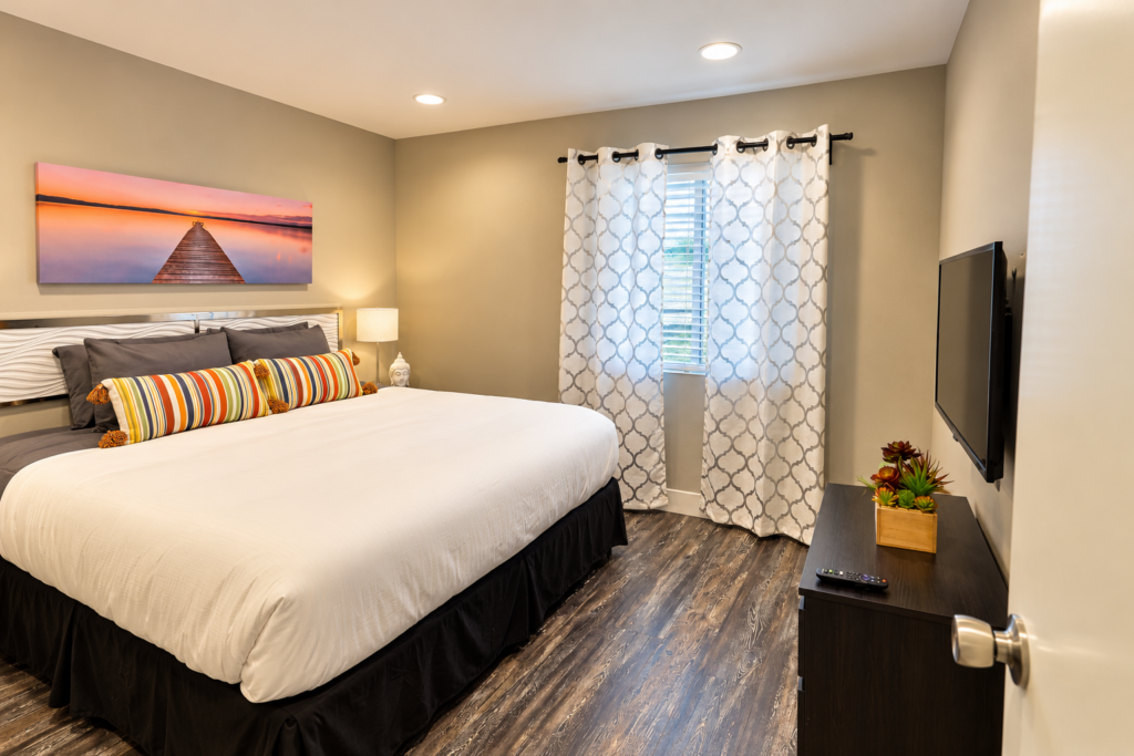 Cozy Modern Bedroom Retreat