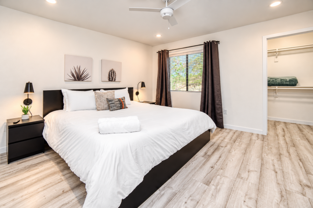 Bright Modern Bedroom with Neutral Decor