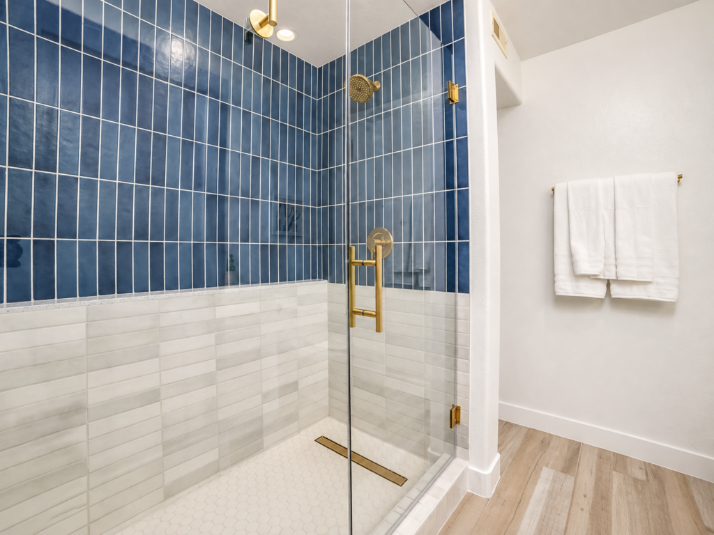 avanti-walk-in-shower-las-vegas-nv