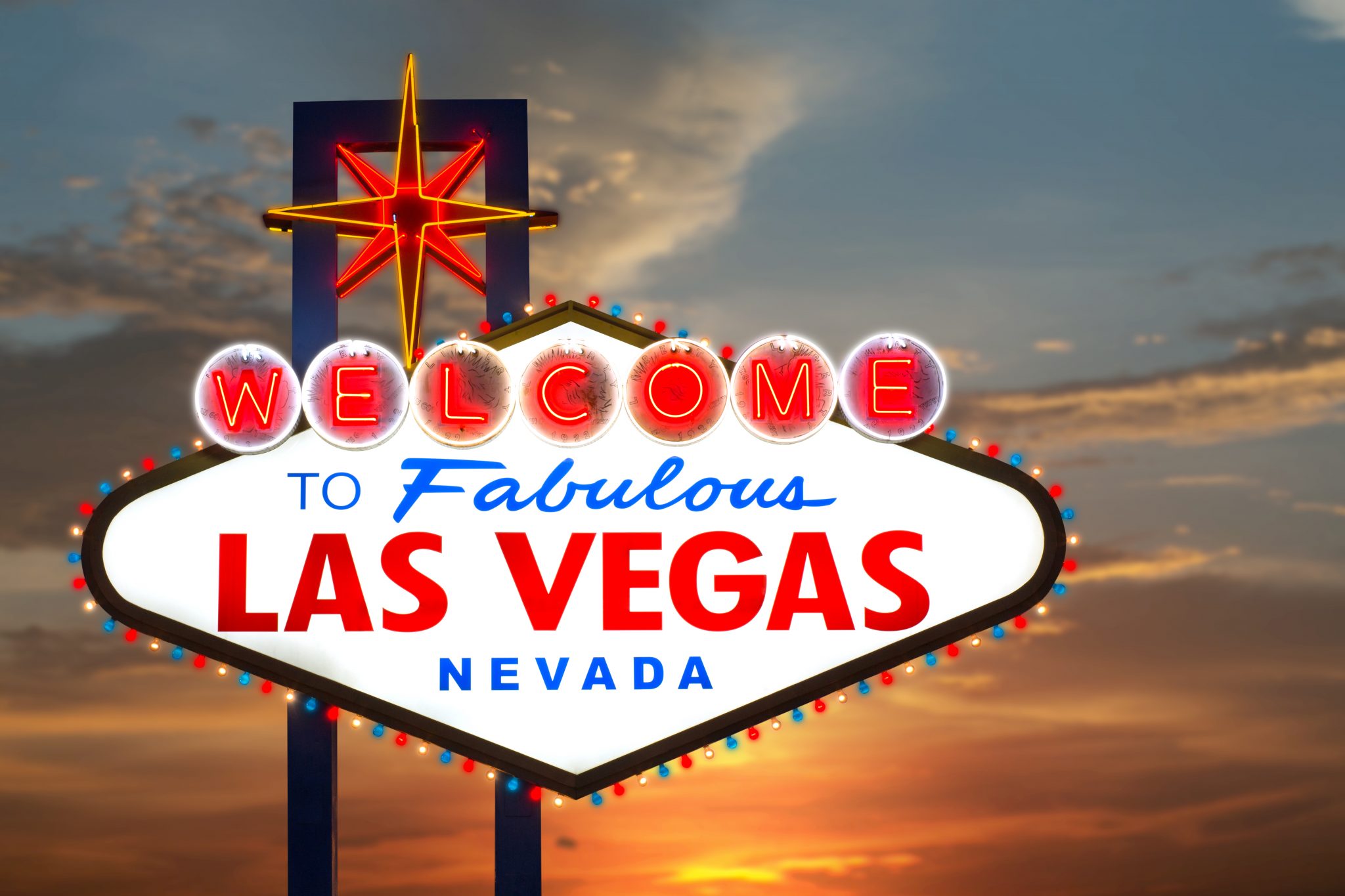 Welcome to Las Vegas sign, highlighting the ideal location for corporate housing during an extended stay Las Vegas.