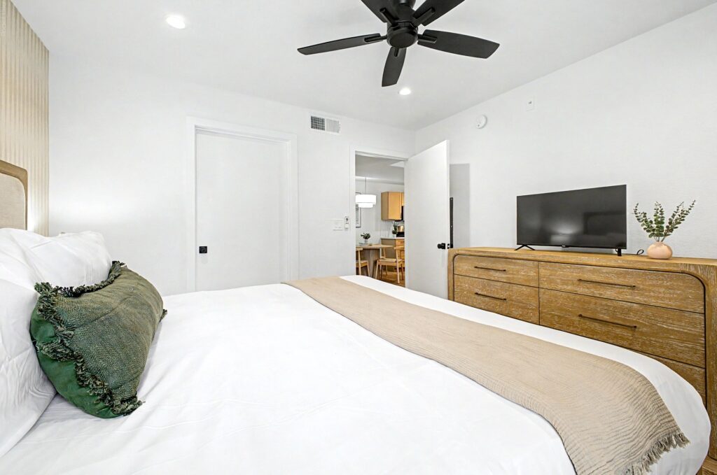950 Seven Hills Drive Henderson, NV-02