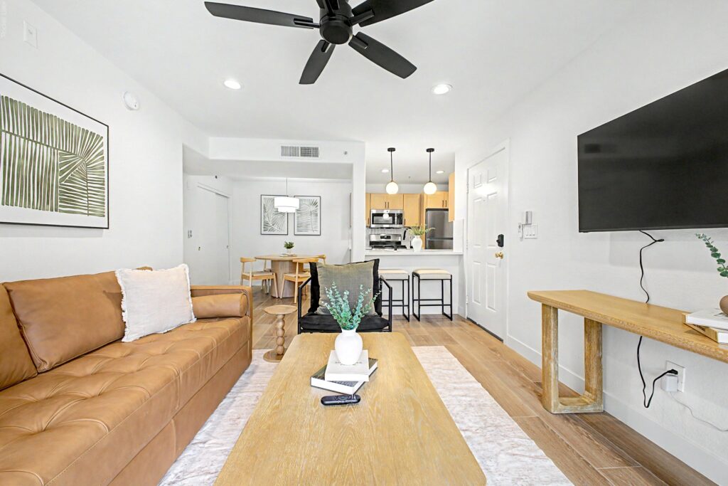 950 Seven Hills Drive Henderson, NV-09