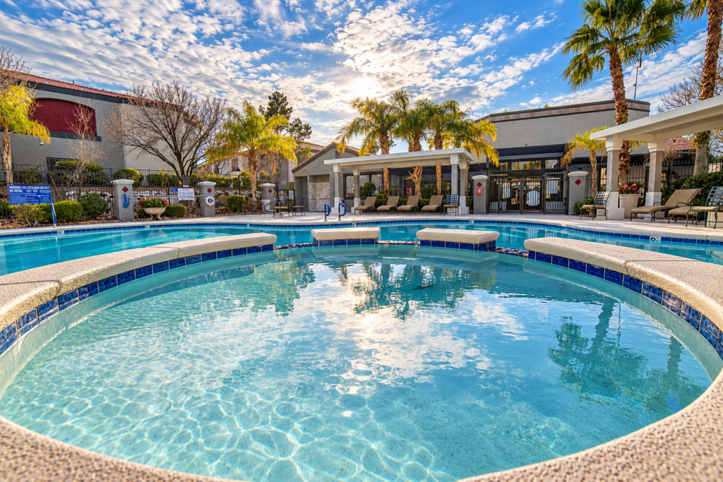 Horizons at Seven Hills Community Pool1