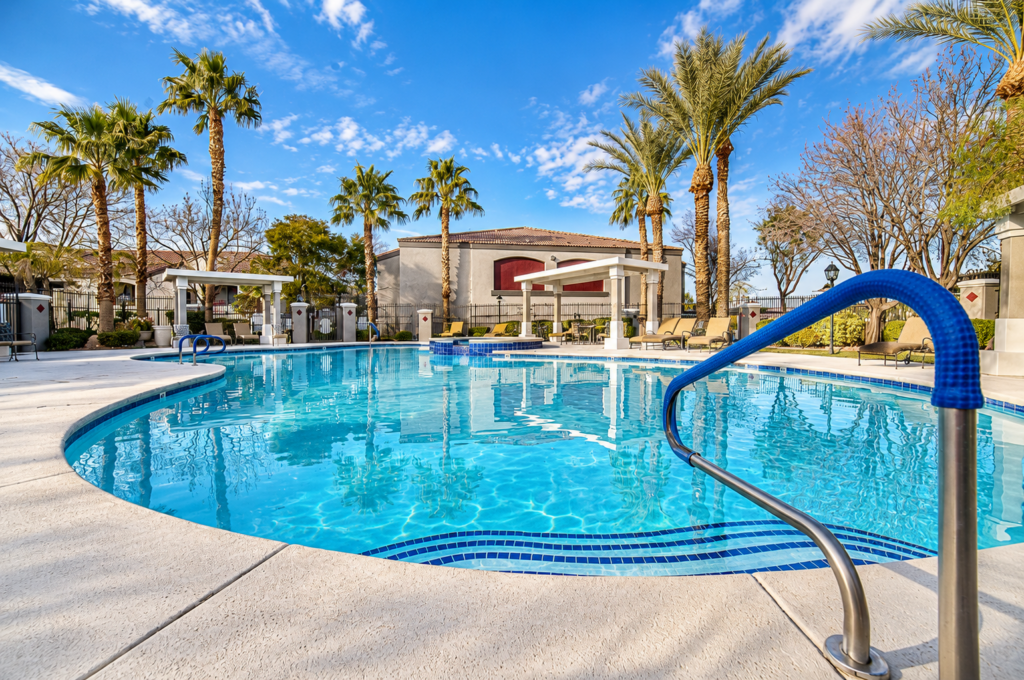 Horizons at Seven Hills Community Pool2